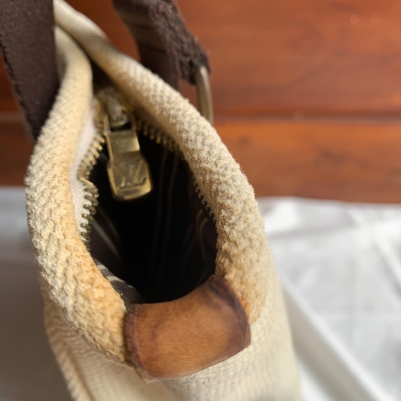 Authentic Louis Vuitton Canvas Antigua MM - Picture 9 of 15